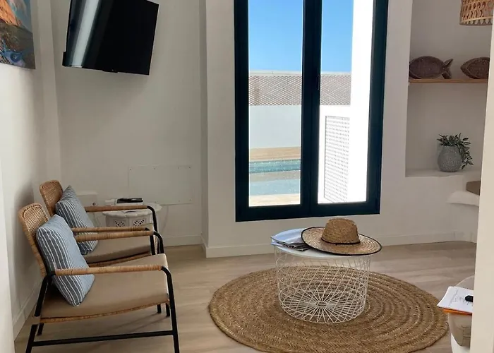 Lilias - Private Heatable Pool, Bbq, Free Wifi Apartment *