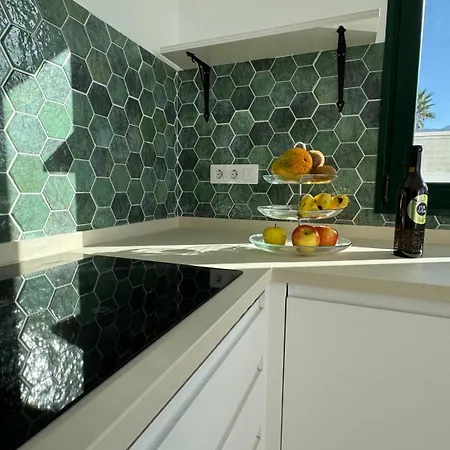 아파트 Lilias - Private Heatable Pool, Bbq, Free Wifi 푸에르토 데 산티아고