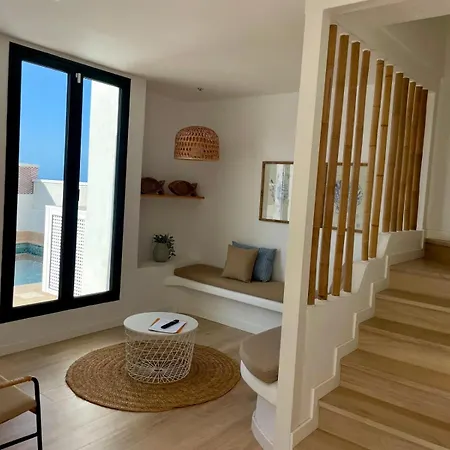 Apartament Lilias - Private Heatable Pool, Bbq, Free Wifi