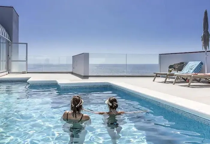 Lilias - Private Heatable Pool, Bbq, Free Wifi *