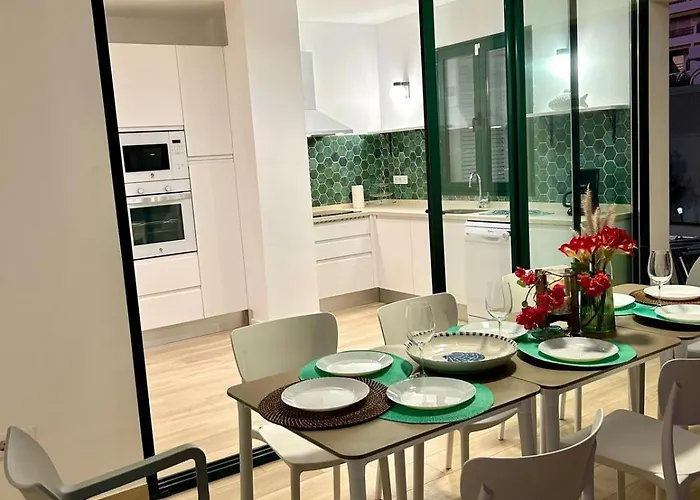 Lilias - Private Heatable Pool, Bbq, Free Wifi 圣地亚哥港