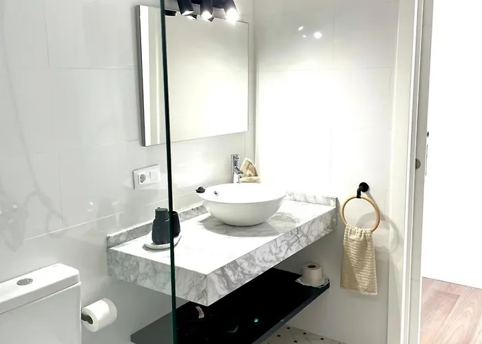 Lilias - Private Heatable Pool, Bbq, Free Wifi