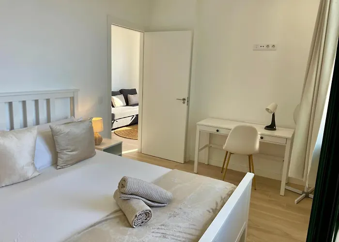 Lilias - Private Heatable Pool, Bbq, Free Wifi