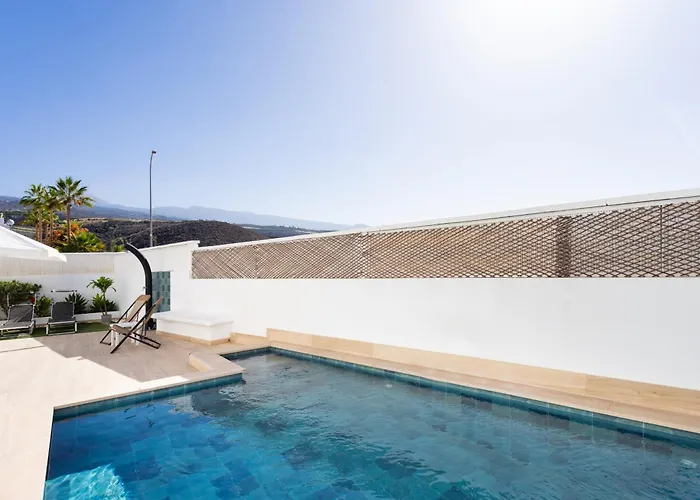 Lilias - Private Heatable Pool, Bbq, Free Wifi Apartman Puerto de Santiago