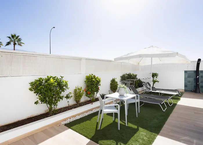 Lilias - Private Heatable Pool, Bbq, Free Wifi Puerto de Santiago