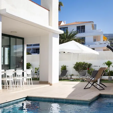 Lilias - Private Heatable Pool, Bbq, Free Wifi *